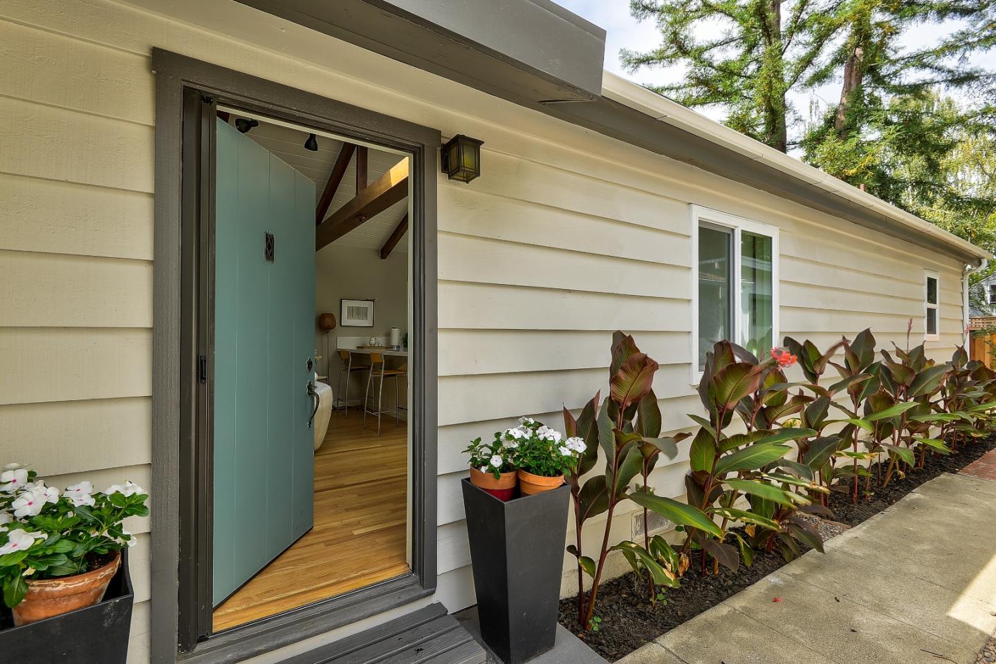 Front Image Thumbnail for ML81987885