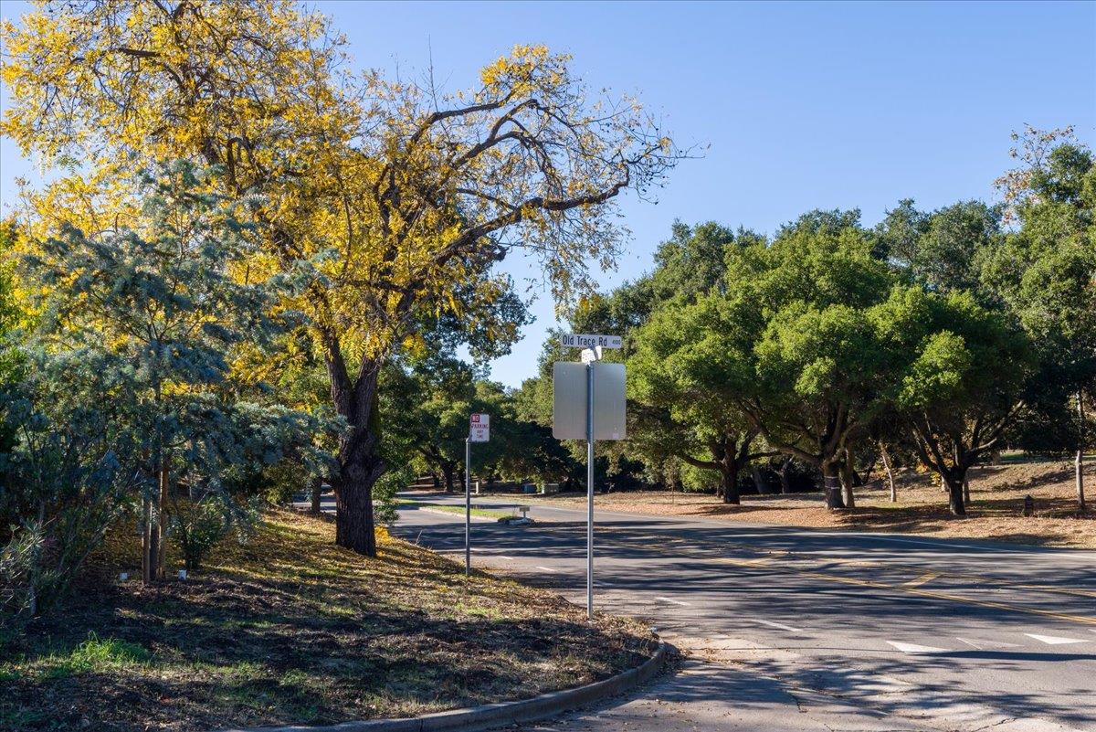 Detail Gallery Image 3 of 13 For 4103 Old Trace Rd, Palo Alto,  CA 94306 - – Beds | – Baths