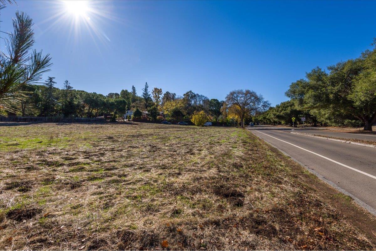 Detail Gallery Image 8 of 13 For 4103 Old Trace Rd, Palo Alto,  CA 94306 - – Beds | – Baths