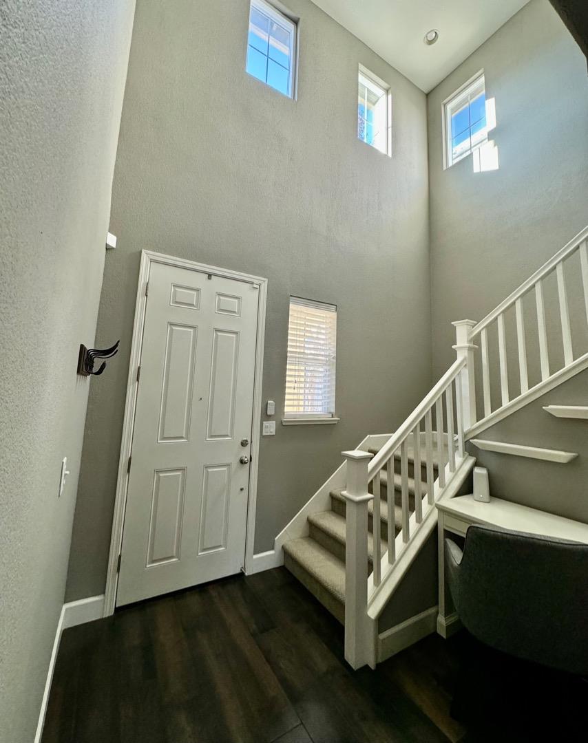 Detail Gallery Image 5 of 35 For 246 Ladybug Ln, Martinez,  CA 94553 - 3 Beds | 2/1 Baths