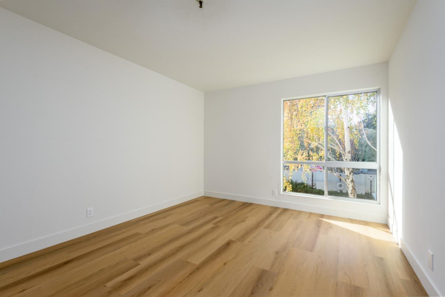 Detail Gallery Image 14 of 21 For 707 Bryant St #206,  Palo Alto,  CA 94301 - 2 Beds | 2 Baths