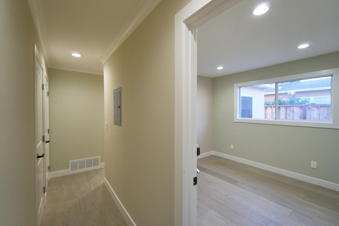 Detail Gallery Image 16 of 25 For 851 San Mateo Ct, Sunnyvale,  CA 94085 - 4 Beds | 2 Baths