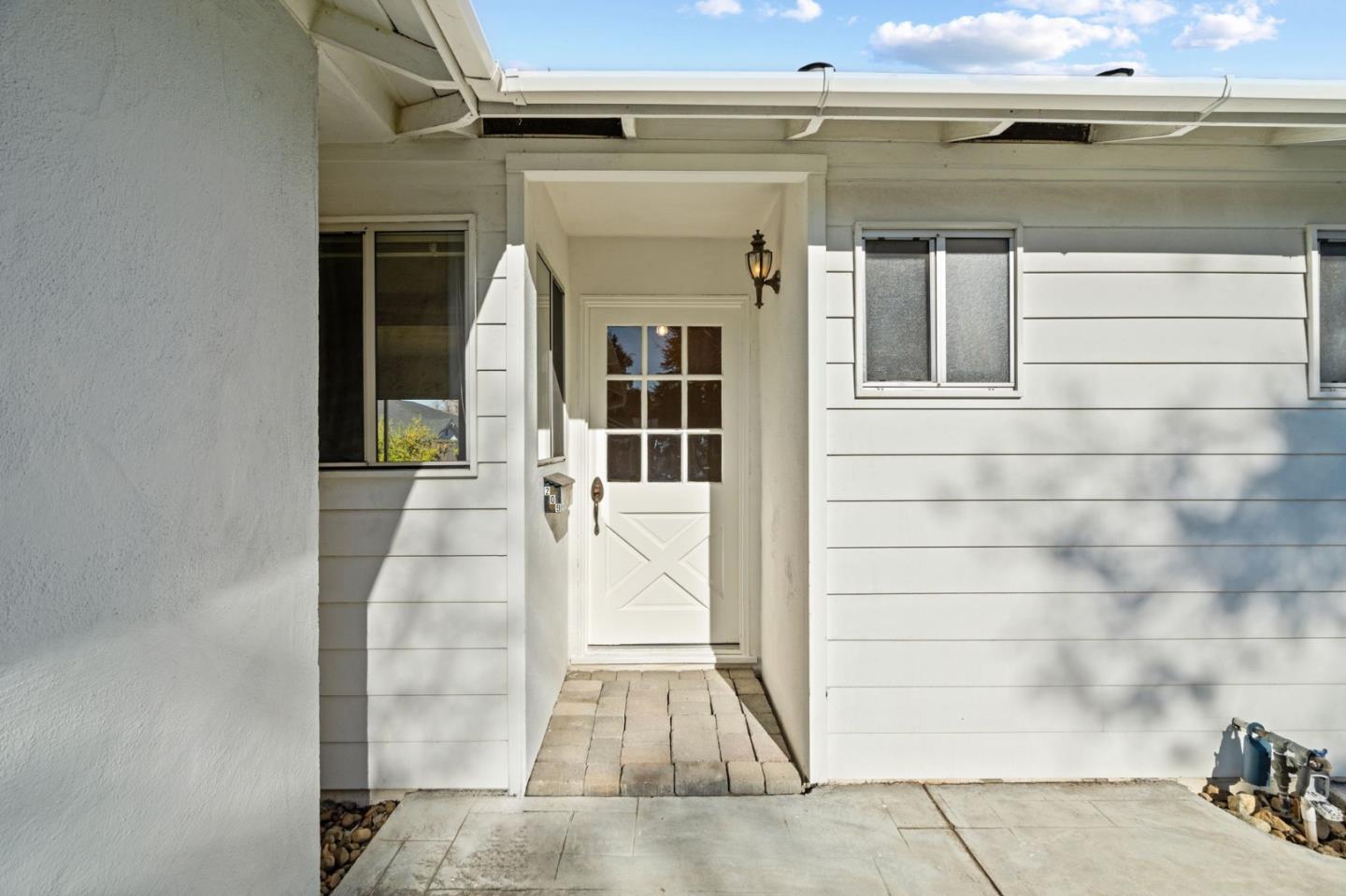 Detail Gallery Image 3 of 19 For 209 Nob Hill Way, Los Gatos,  CA 95032 - 3 Beds | 2 Baths