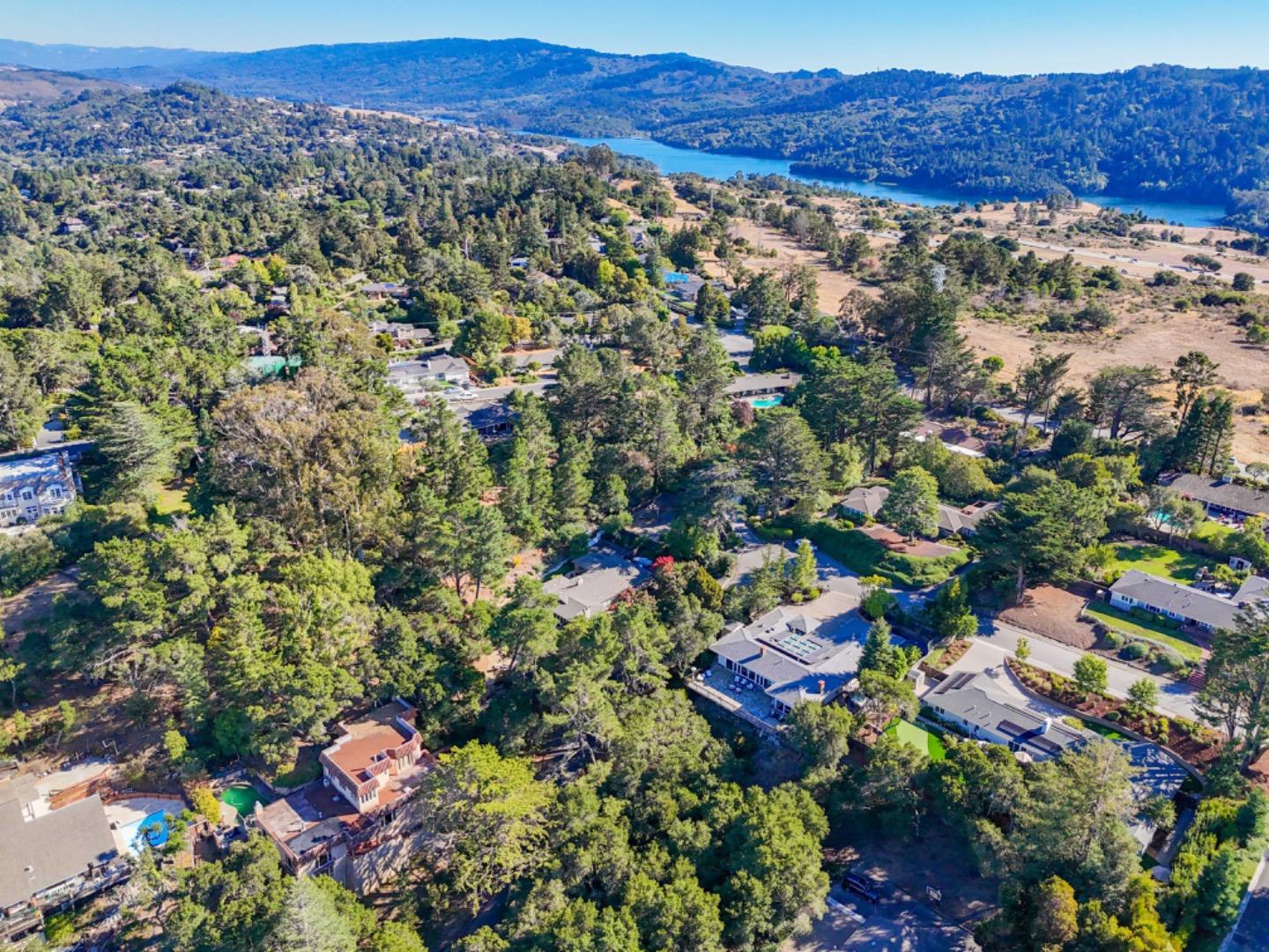 Detail Gallery Image 77 of 82 For 250 Darrell Rd, Hillsborough,  CA 94010 - 4 Beds | 3/1 Baths