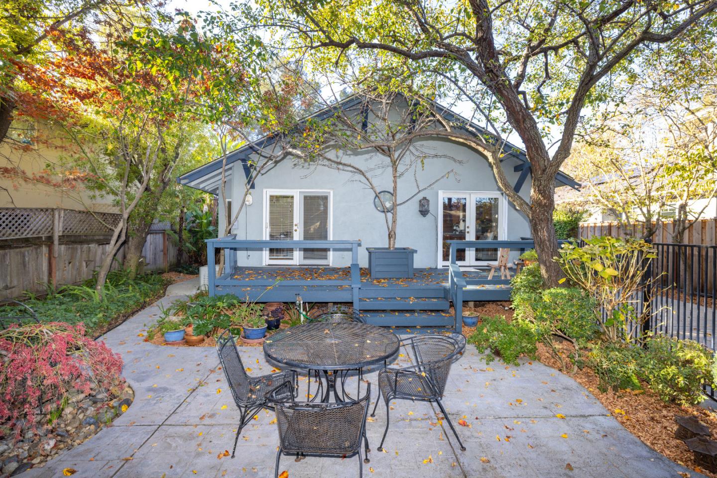 Detail Gallery Image 27 of 28 For 363 Fulton St, Redwood City,  CA 94062 - 2 Beds | 2 Baths