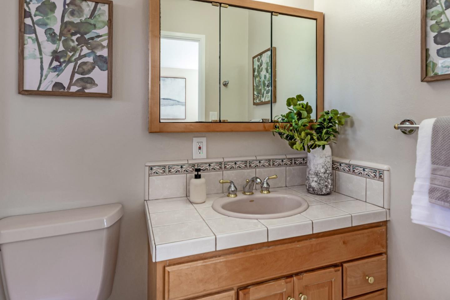 Detail Gallery Image 16 of 32 For 1788 Potrero Dr, San Jose,  CA 95124 - 4 Beds | 2 Baths