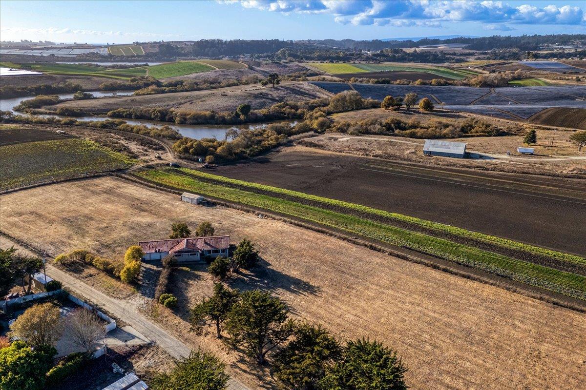 Detail Gallery Image 15 of 17 For 235 Lee Rd, Watsonville,  CA 95076 - 3 Beds | 2 Baths