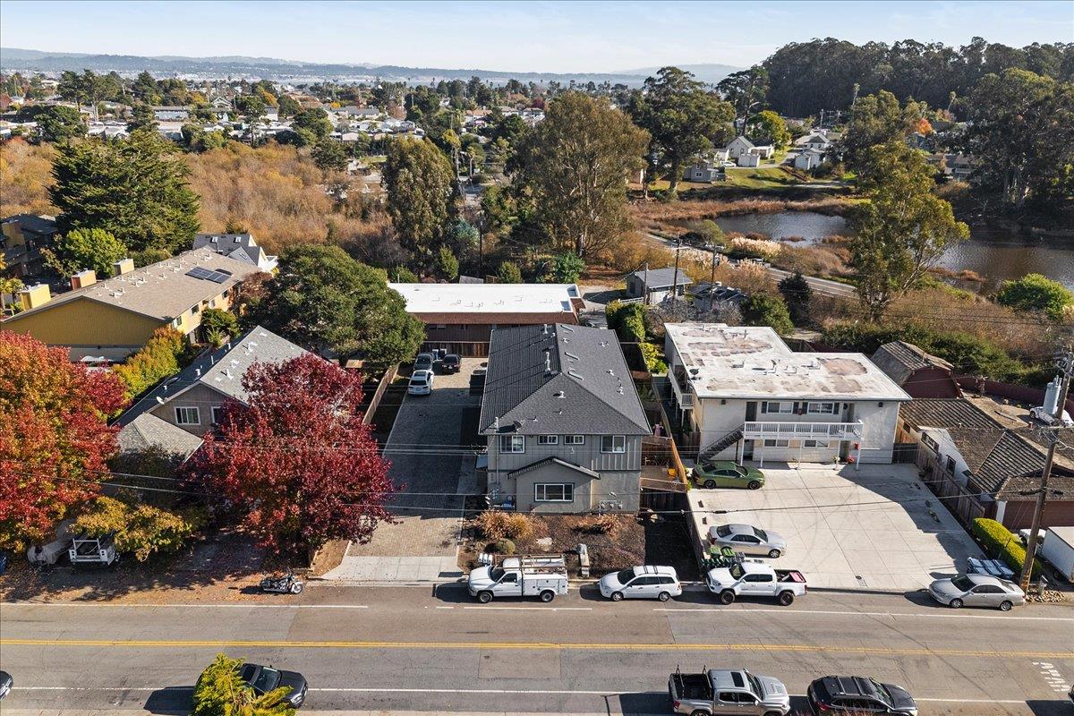 664 24th Avenue, Santa Cruz, California 95062, ,Residential Income,For Sale,664 24th Avenue,ML81987985