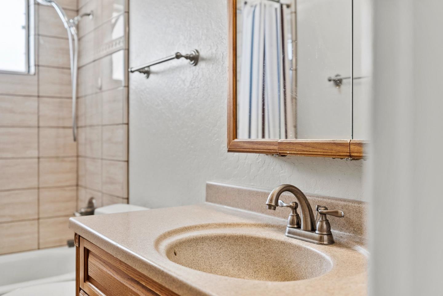 Detail Gallery Image 19 of 27 For 1524 Los Altos Way, Salinas,  CA 93906 - 3 Beds | 2 Baths