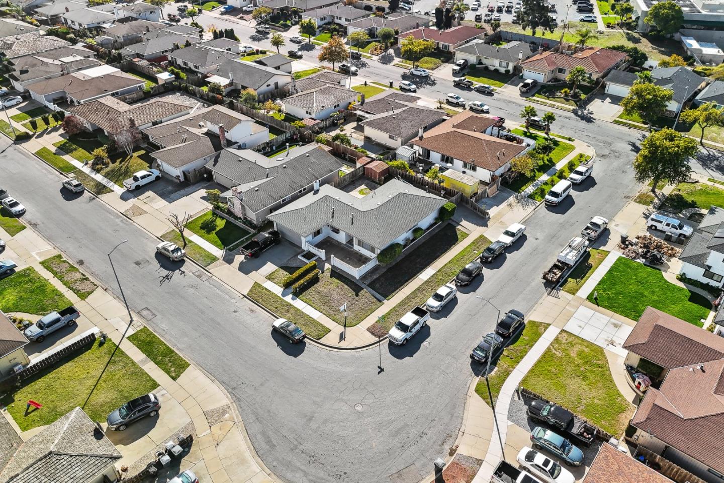 Detail Gallery Image 24 of 27 For 1524 Los Altos Way, Salinas,  CA 93906 - 3 Beds | 2 Baths