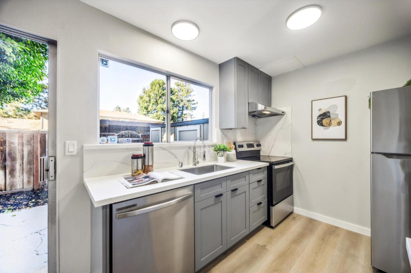 Detail Gallery Image 21 of 56 For 3788 Colet Ter, Fremont,  CA 94536 - 2 Beds | 1/1 Baths