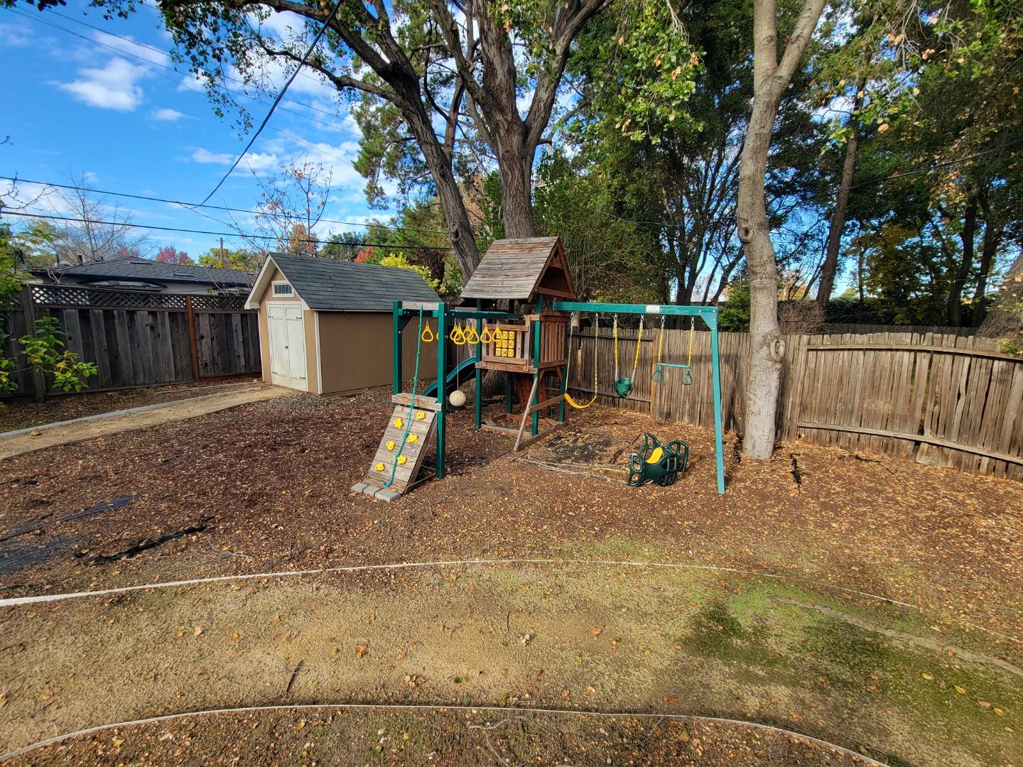 Detail Gallery Image 10 of 10 For 1053 Oakland Ave, Menlo Park,  CA 94025 - 3 Beds | 1 Baths