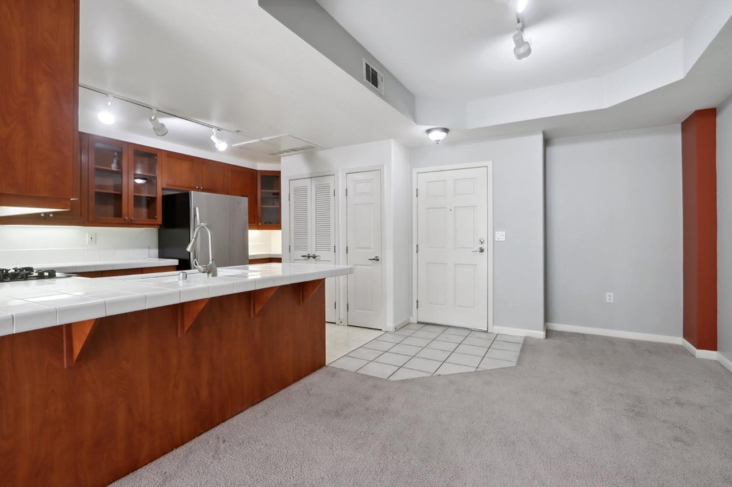 Detail Gallery Image 11 of 30 For 30 E Julian St #209,  San Jose,  CA 95112 - 2 Beds | 2 Baths