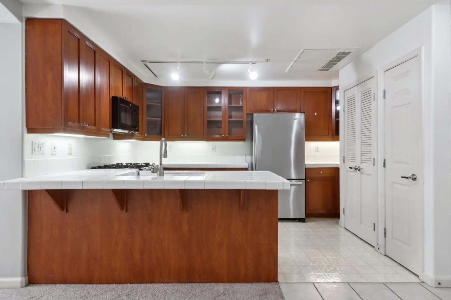 Detail Gallery Image 12 of 30 For 30 E Julian St #209,  San Jose,  CA 95112 - 2 Beds | 2 Baths