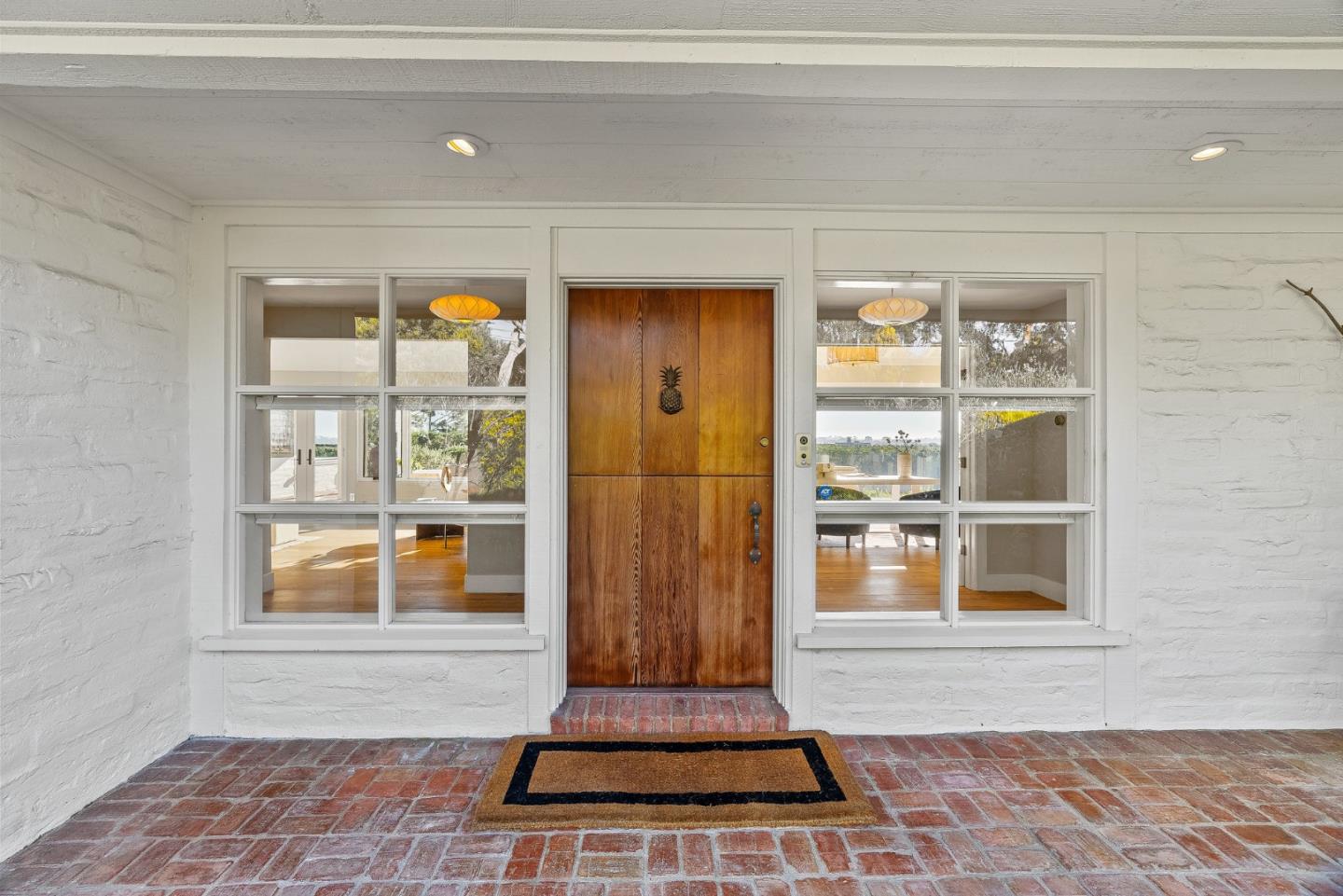 Detail Gallery Image 3 of 42 For 26206 Mesa Dr, Carmel,  CA 93923 - 3 Beds | 3/1 Baths