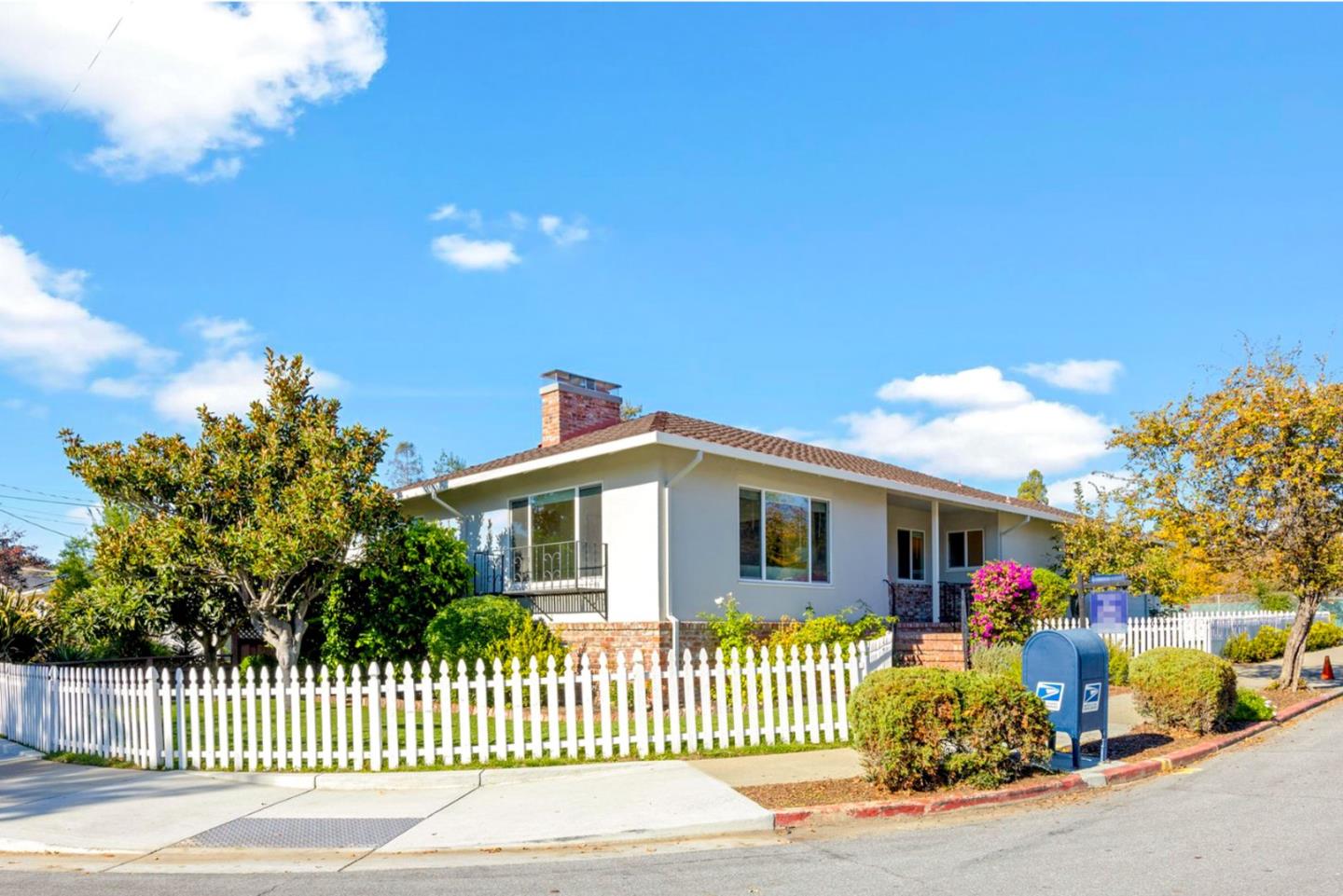 Detail Gallery Image 1 of 48 For 1650 James Ave, Redwood City,  CA 94062 - 4 Beds | 3/1 Baths