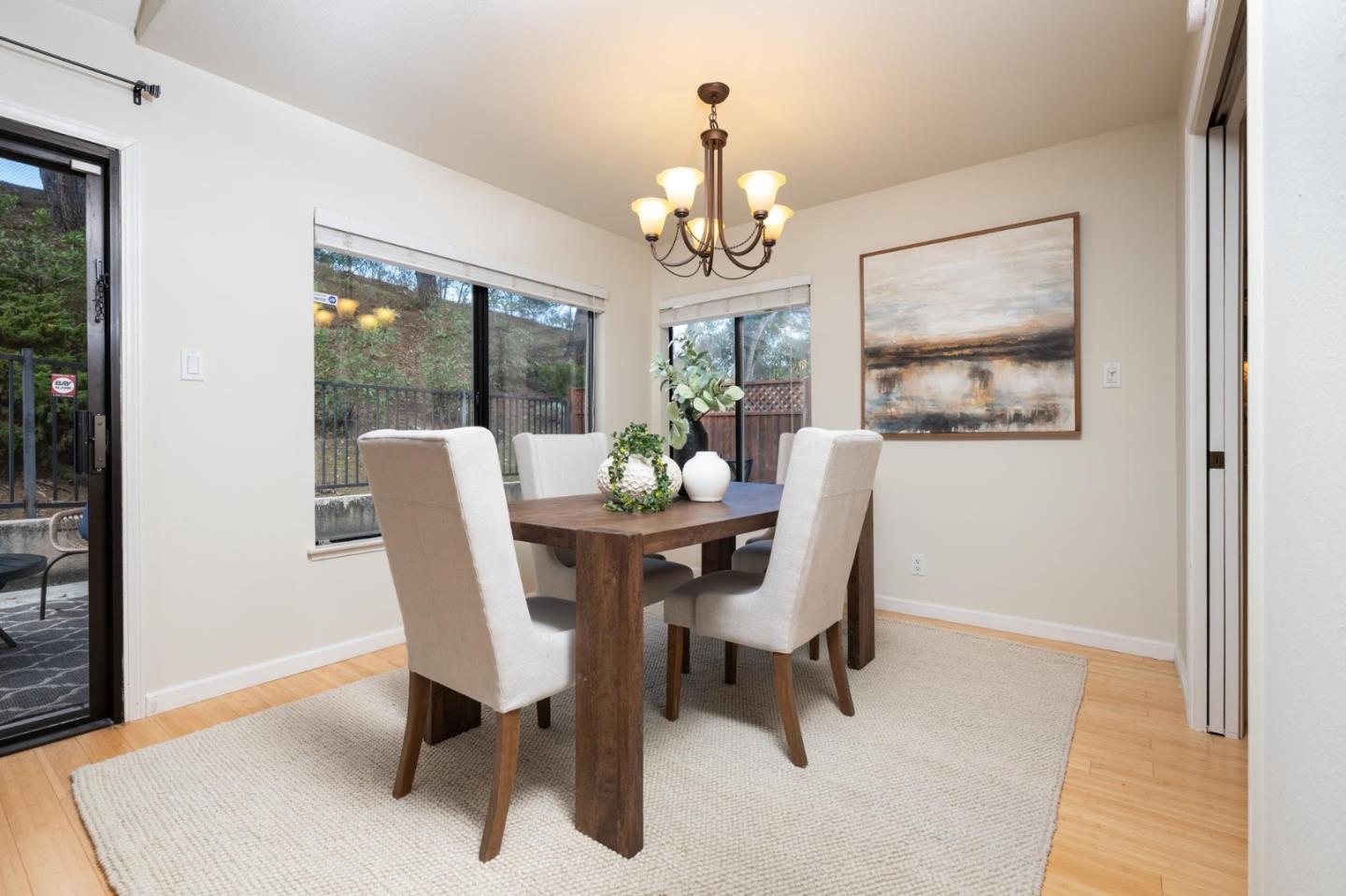 Detail Gallery Image 10 of 26 For 1846 Parkwood Dr, San Mateo,  CA 94403 - 3 Beds | 2/1 Baths