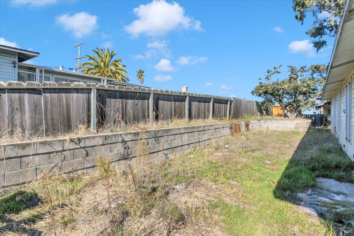 Detail Gallery Image 21 of 24 For 1455 Yosemite St, Seaside,  CA 93955 - 3 Beds | 1/1 Baths