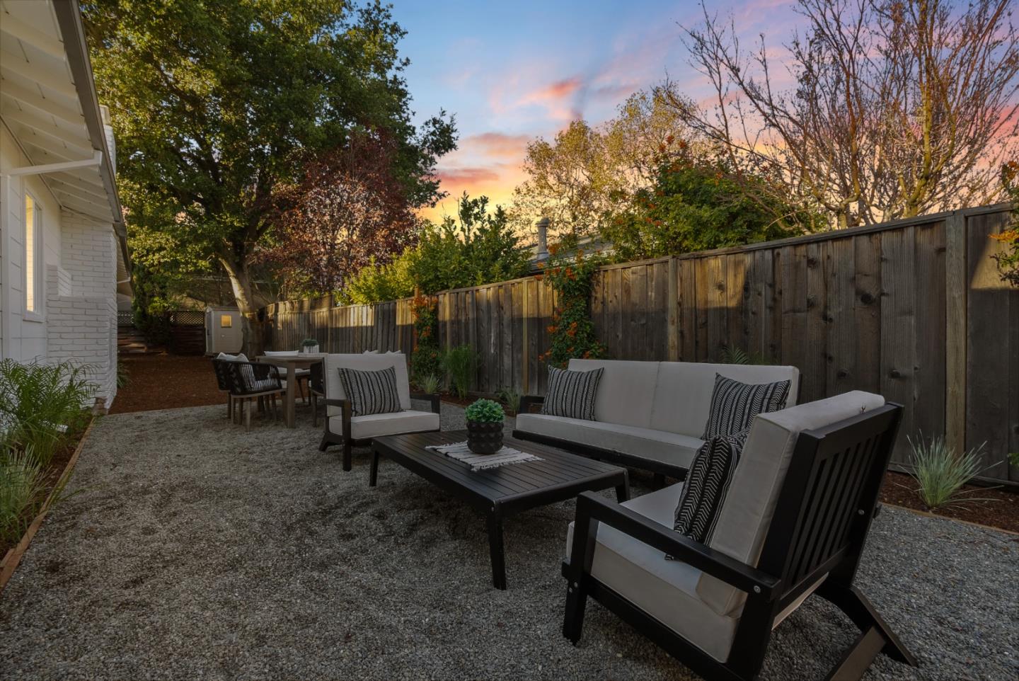 Detail Gallery Image 9 of 33 For 195 Alameda De Las Pulgas, Redwood City,  CA 94062 - 2 Beds | 1/1 Baths