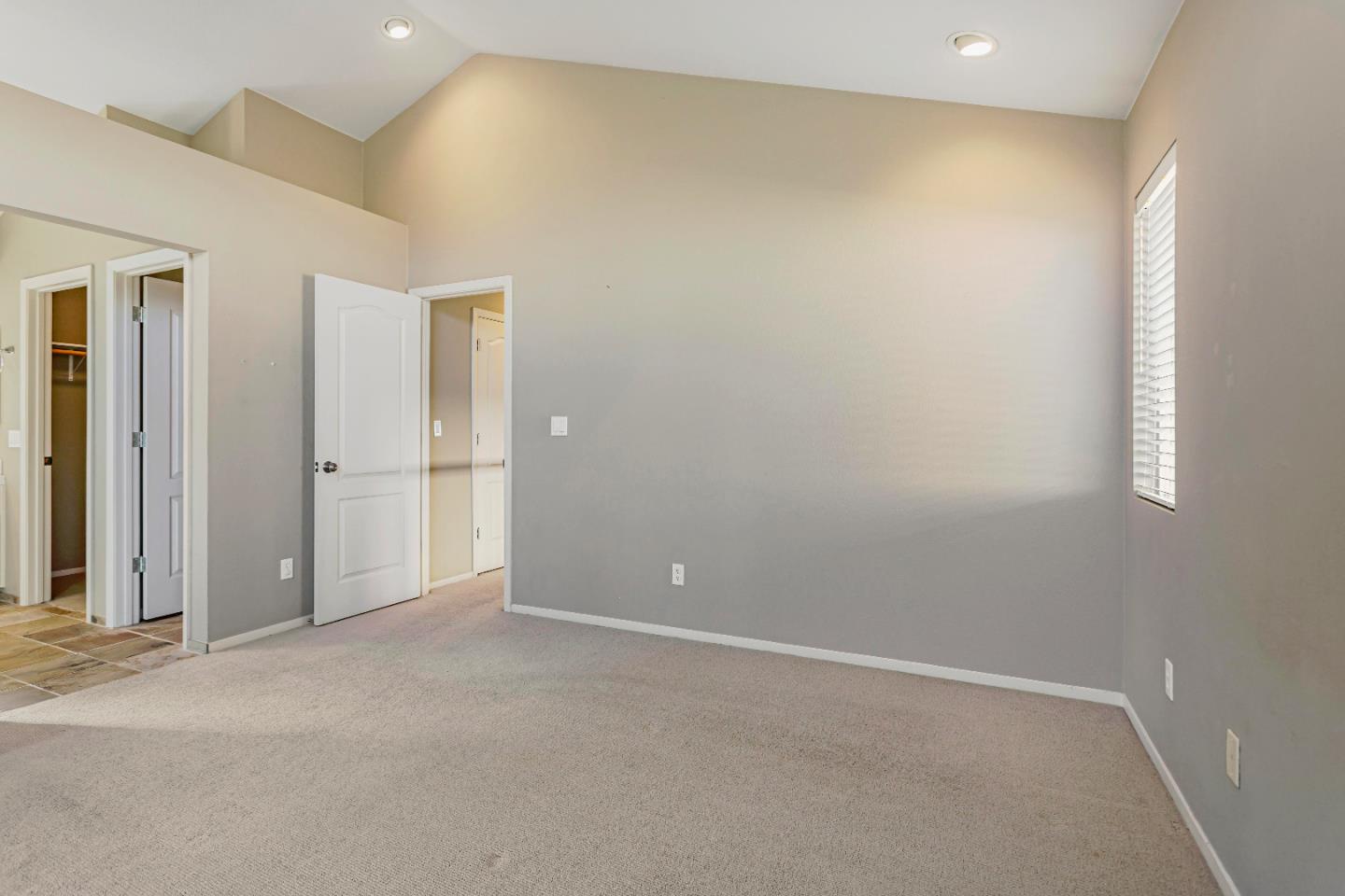 Detail Gallery Image 19 of 42 For 25231 Azalea Ct, Salinas,  CA 93908 - 3 Beds | 2/1 Baths