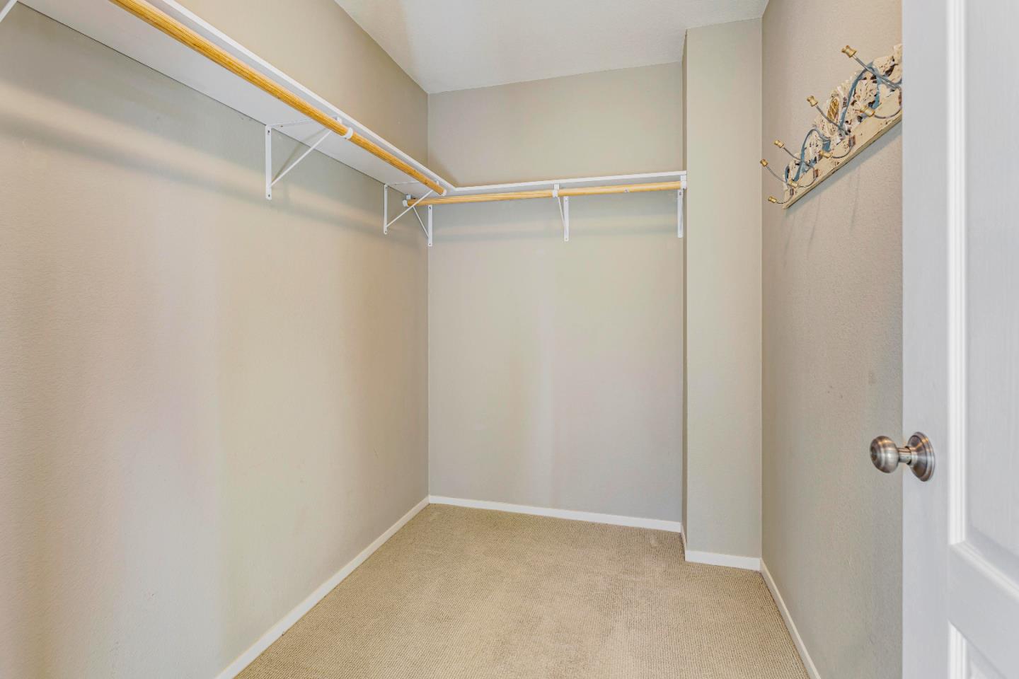 Detail Gallery Image 22 of 42 For 25231 Azalea Ct, Salinas,  CA 93908 - 3 Beds | 2/1 Baths