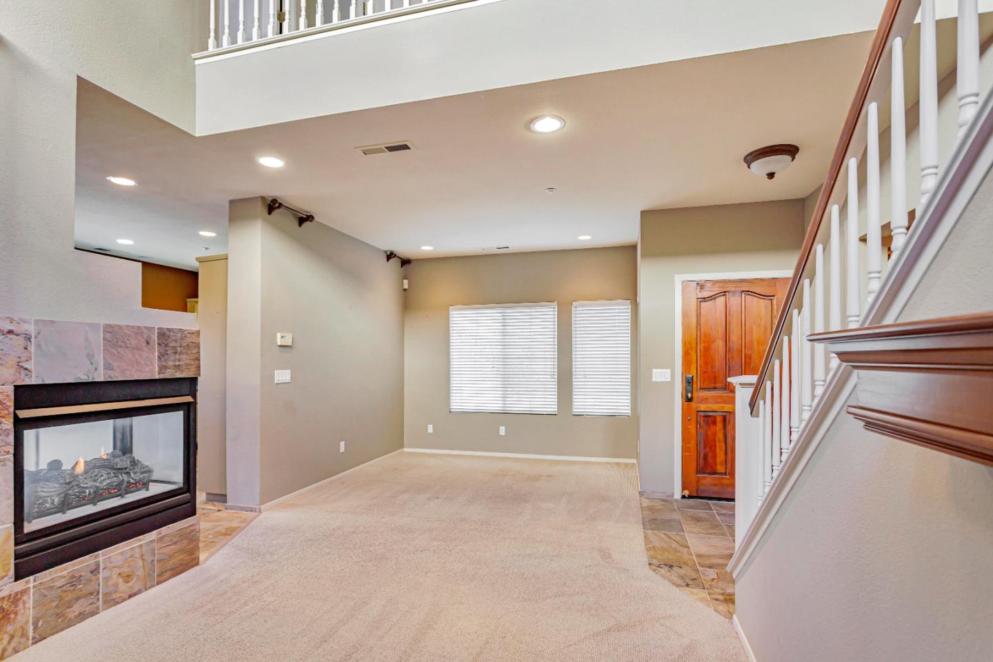 Detail Gallery Image 7 of 42 For 25231 Azalea Ct, Salinas,  CA 93908 - 3 Beds | 2/1 Baths