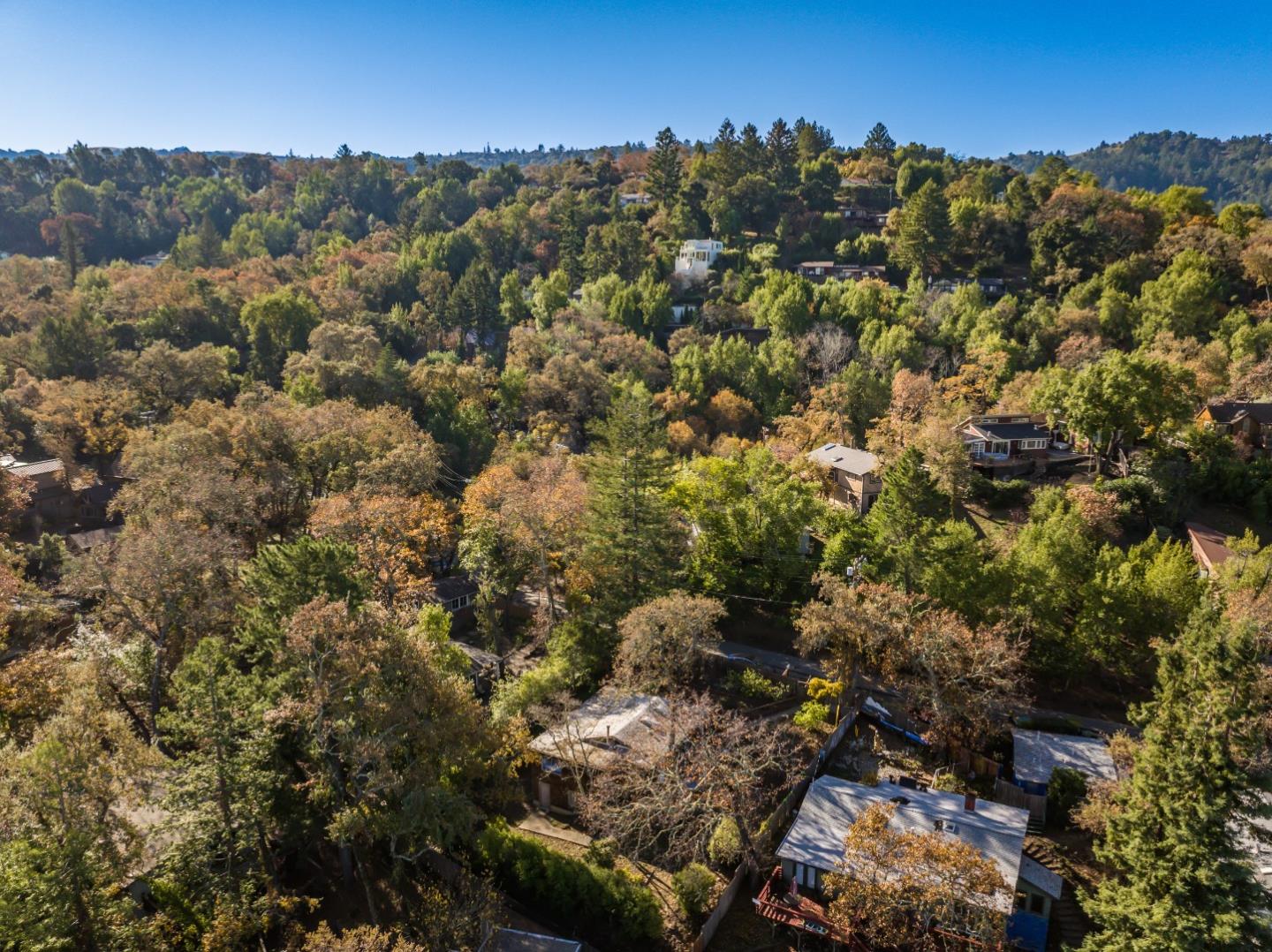 Detail Gallery Image 32 of 32 For 155 Los Trancos Cir, Portola Valley,  CA 94028 - 3 Beds | 1 Baths