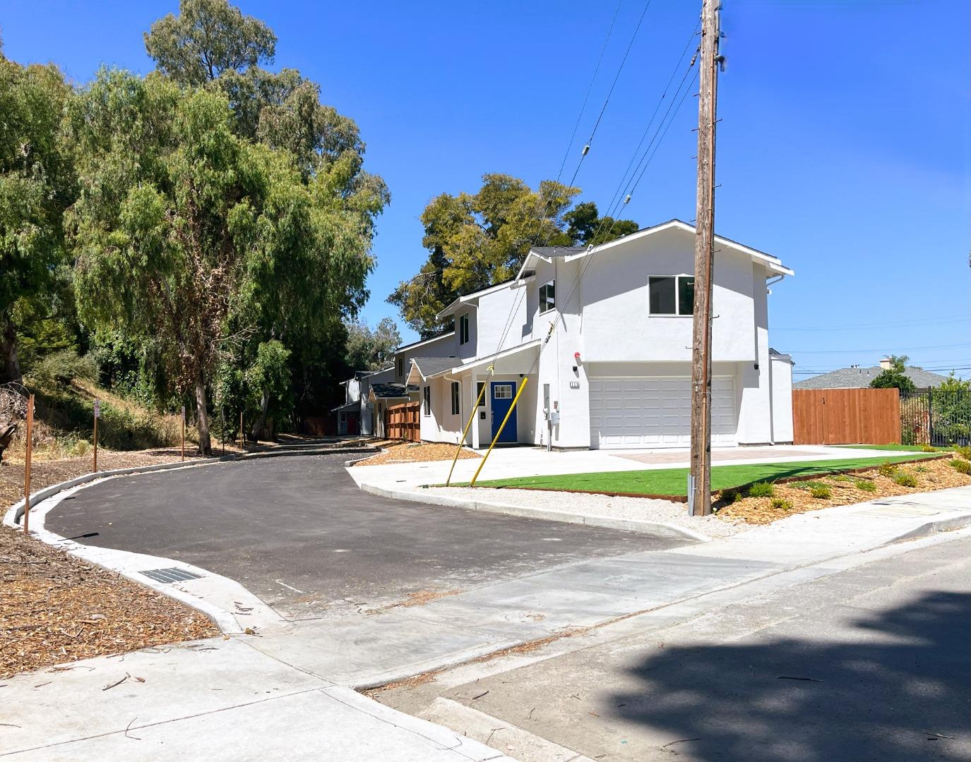 Detail Gallery Image 1 of 24 For 121 Mamaz Ct, Hayward,  CA 94541 - 3 Beds | 2/1 Baths