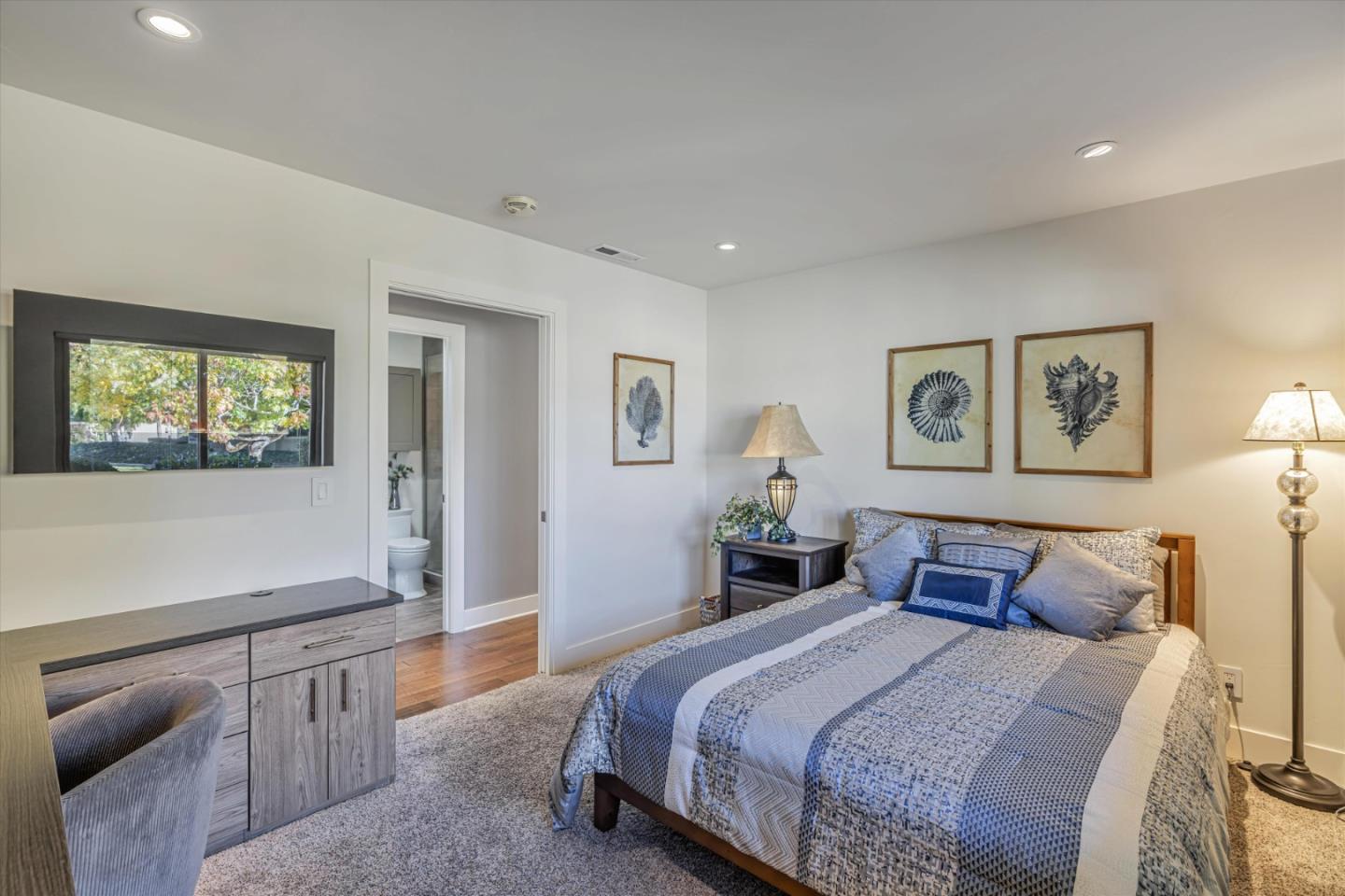 Detail Gallery Image 21 of 26 For 00 207 Hacienda Carmel, Carmel,  CA 93923 - 2 Beds | 2 Baths