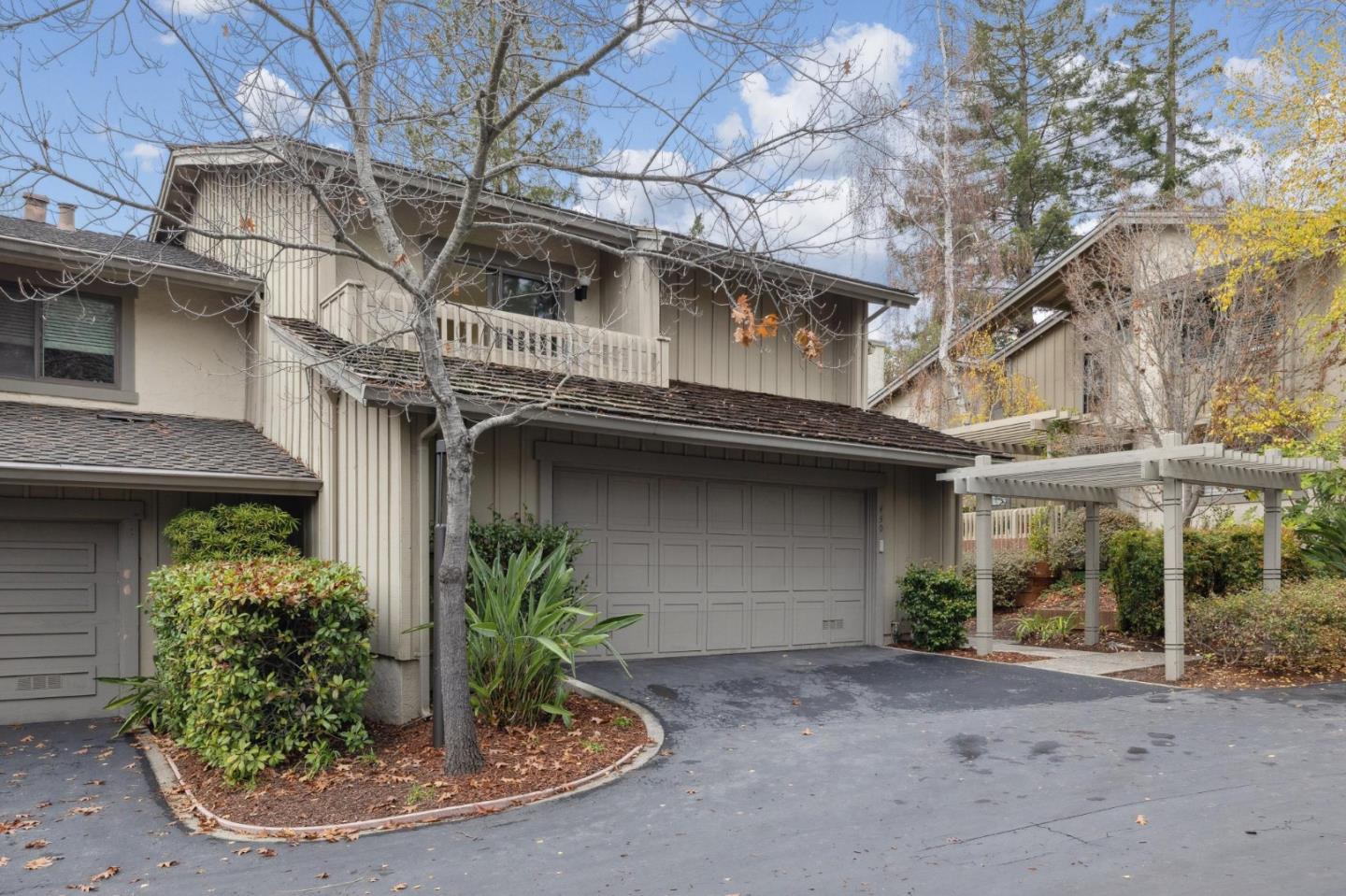 Detail Gallery Image 1 of 52 For 450 Sand Hill Cir, Menlo Park,  CA 94025 - 3 Beds | 2/1 Baths