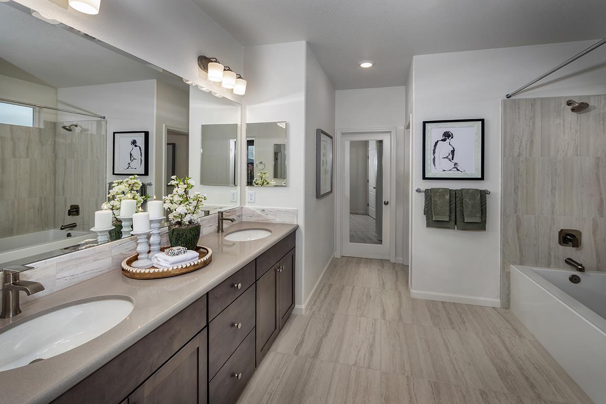 Detail Gallery Image 10 of 10 For 1860 Amaryllis Dr, Hollister,  CA 95023 - 3 Beds | 2/1 Baths