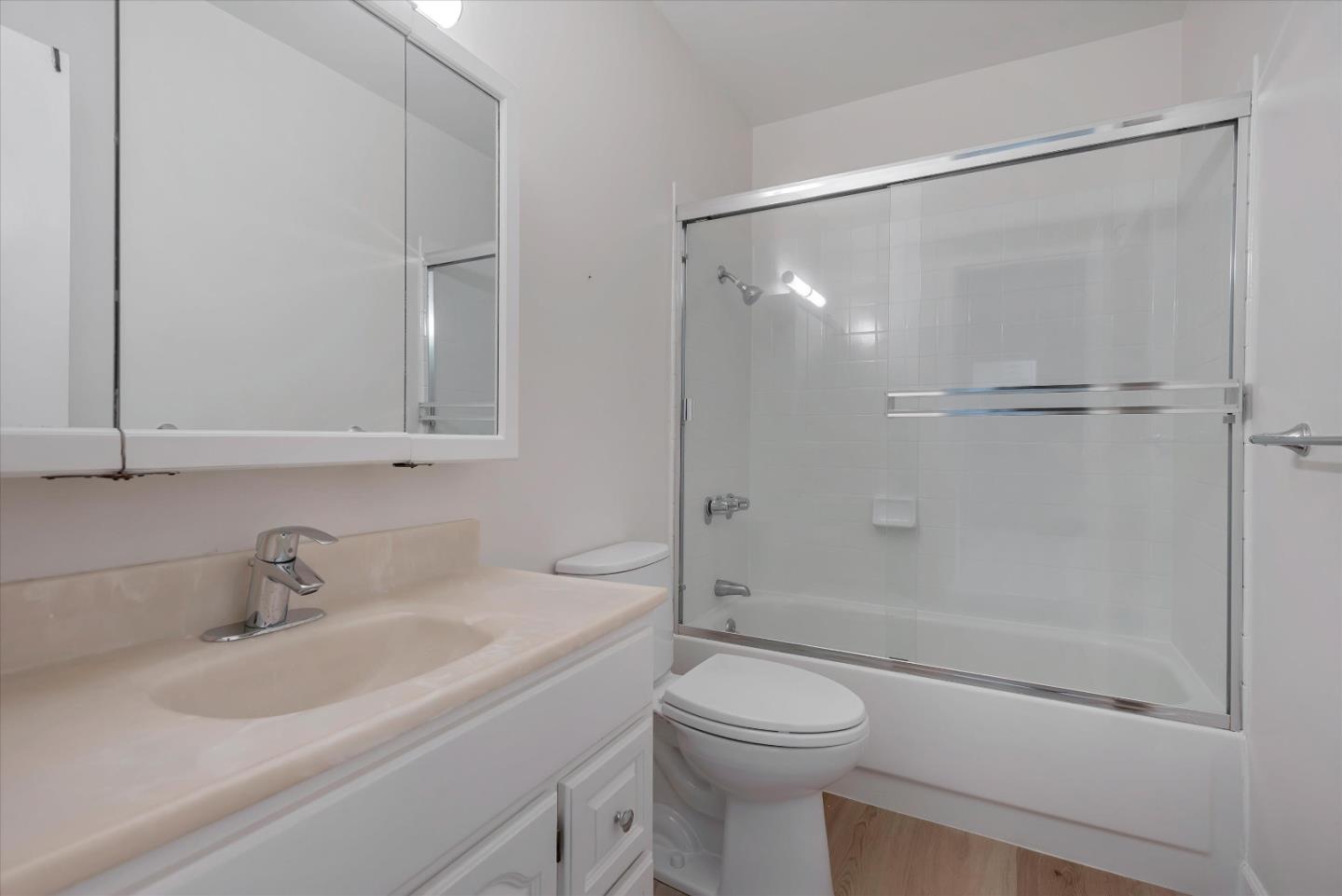 Detail Gallery Image 23 of 43 For 930 Peninsula Ave #409,  San Mateo,  CA 94401 - 1 Beds | 1 Baths