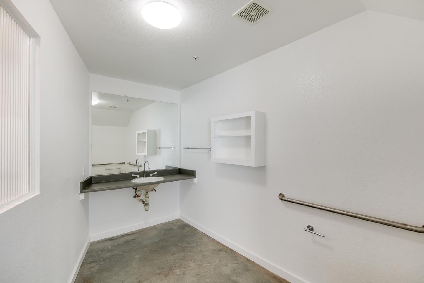 Detail Gallery Image 13 of 22 For 43551 Mission Blvd #106,  Fremont,  CA 94539 - 1 Beds | 1/1 Baths