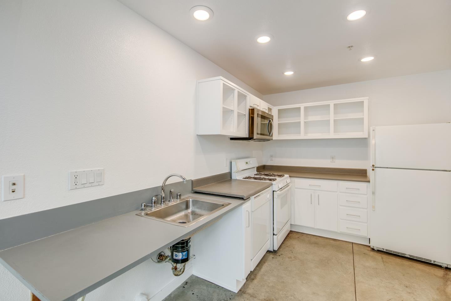 Detail Gallery Image 6 of 22 For 43551 Mission Blvd #106,  Fremont,  CA 94539 - 1 Beds | 1/1 Baths