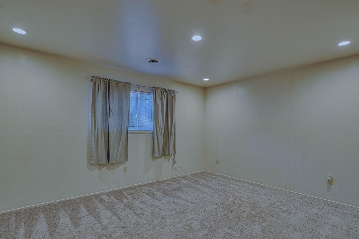 Detail Gallery Image 10 of 23 For 326 Addington Ln #C,  Salinas,  CA 93907 - 2 Beds | 1 Baths