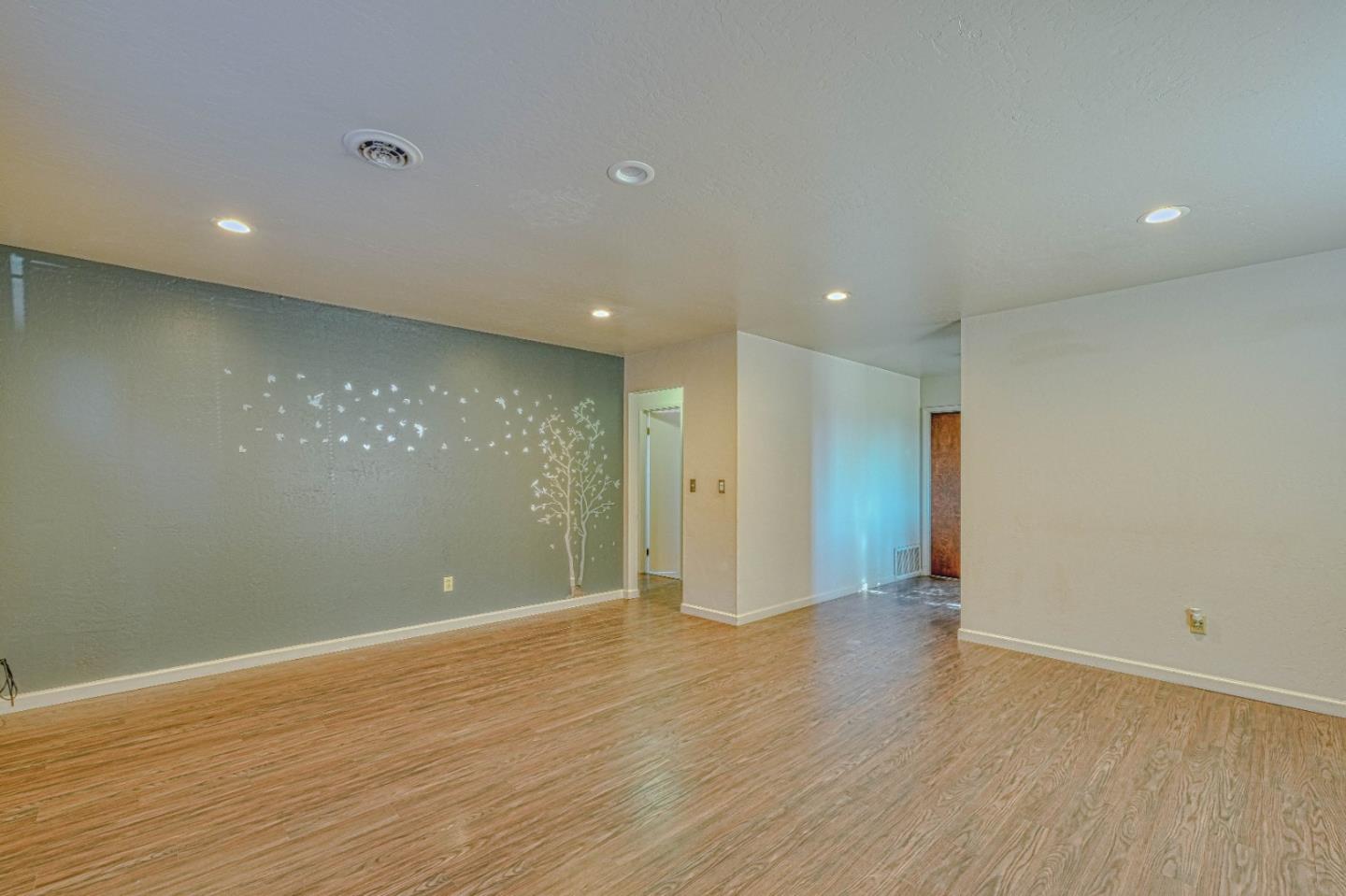 Detail Gallery Image 4 of 23 For 326 Addington Ln #C,  Salinas,  CA 93907 - 2 Beds | 1 Baths