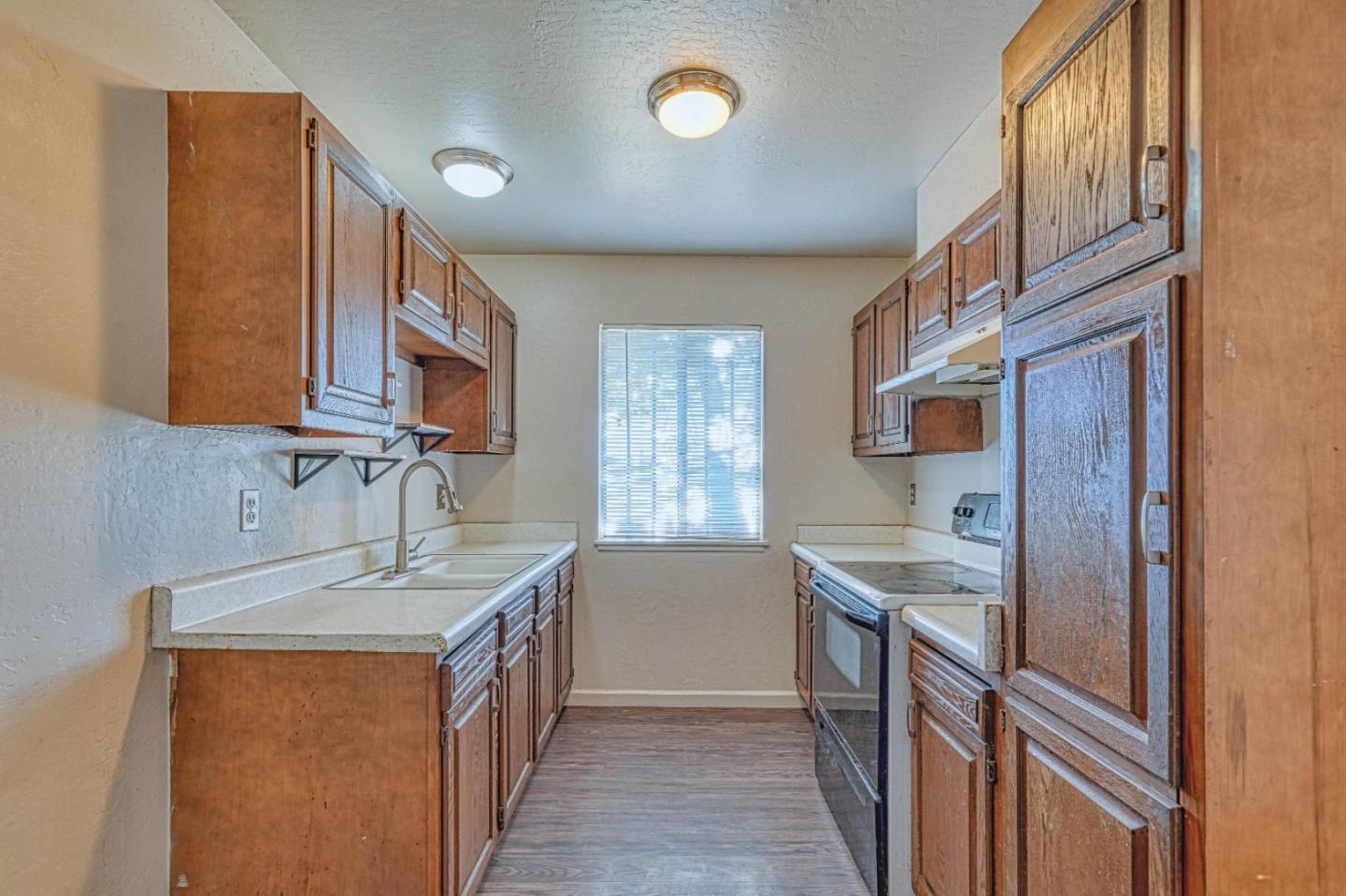 Detail Gallery Image 6 of 23 For 326 Addington Ln #C,  Salinas,  CA 93907 - 2 Beds | 1 Baths