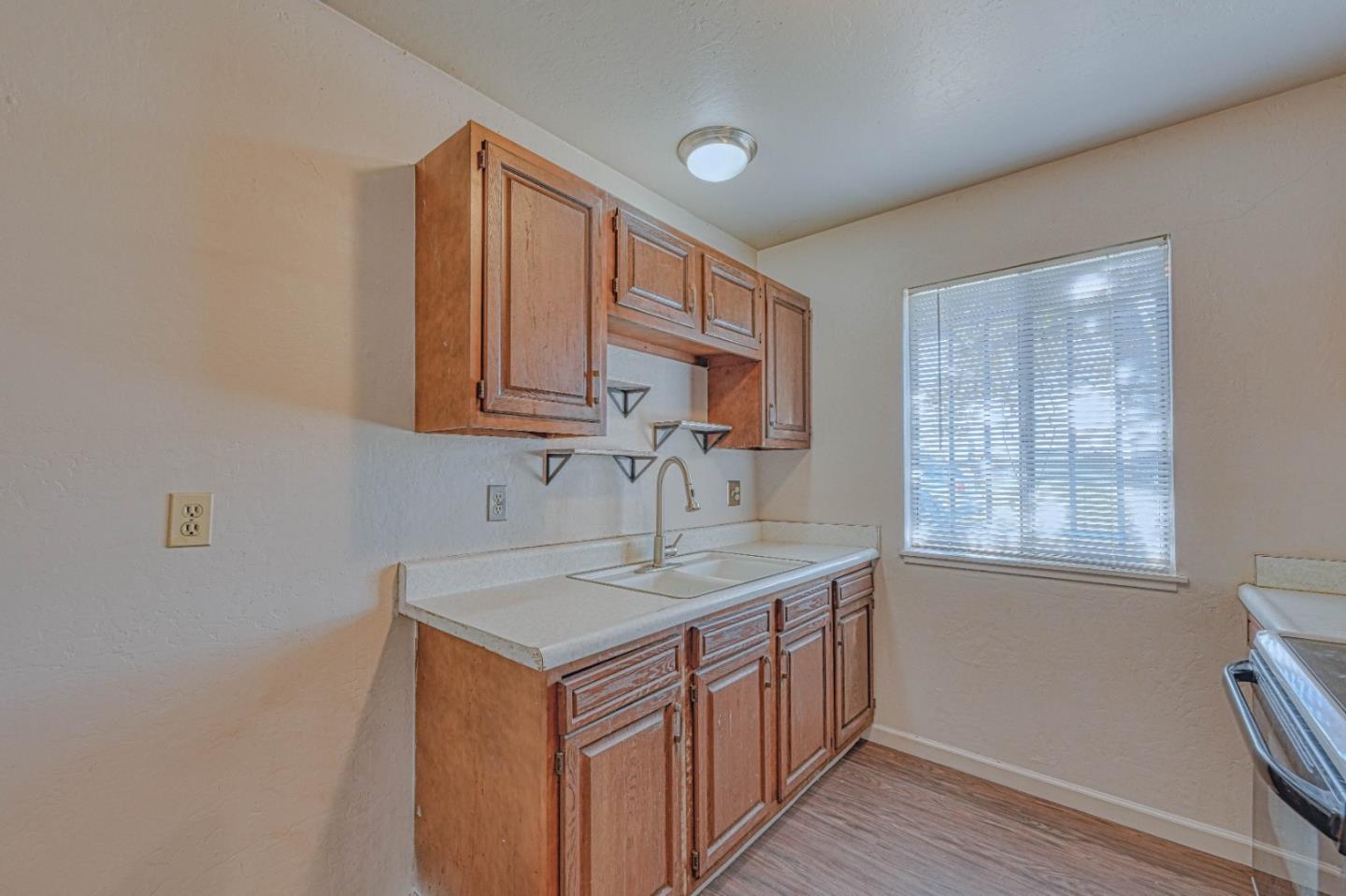 Detail Gallery Image 7 of 23 For 326 Addington Ln #C,  Salinas,  CA 93907 - 2 Beds | 1 Baths