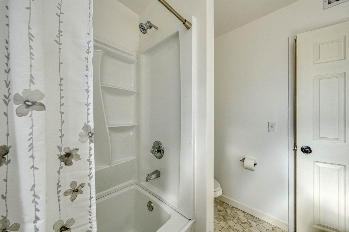 Detail Gallery Image 28 of 39 For 1556 Hilby Ave, Seaside,  CA 93955 - 3 Beds | 1/1 Baths