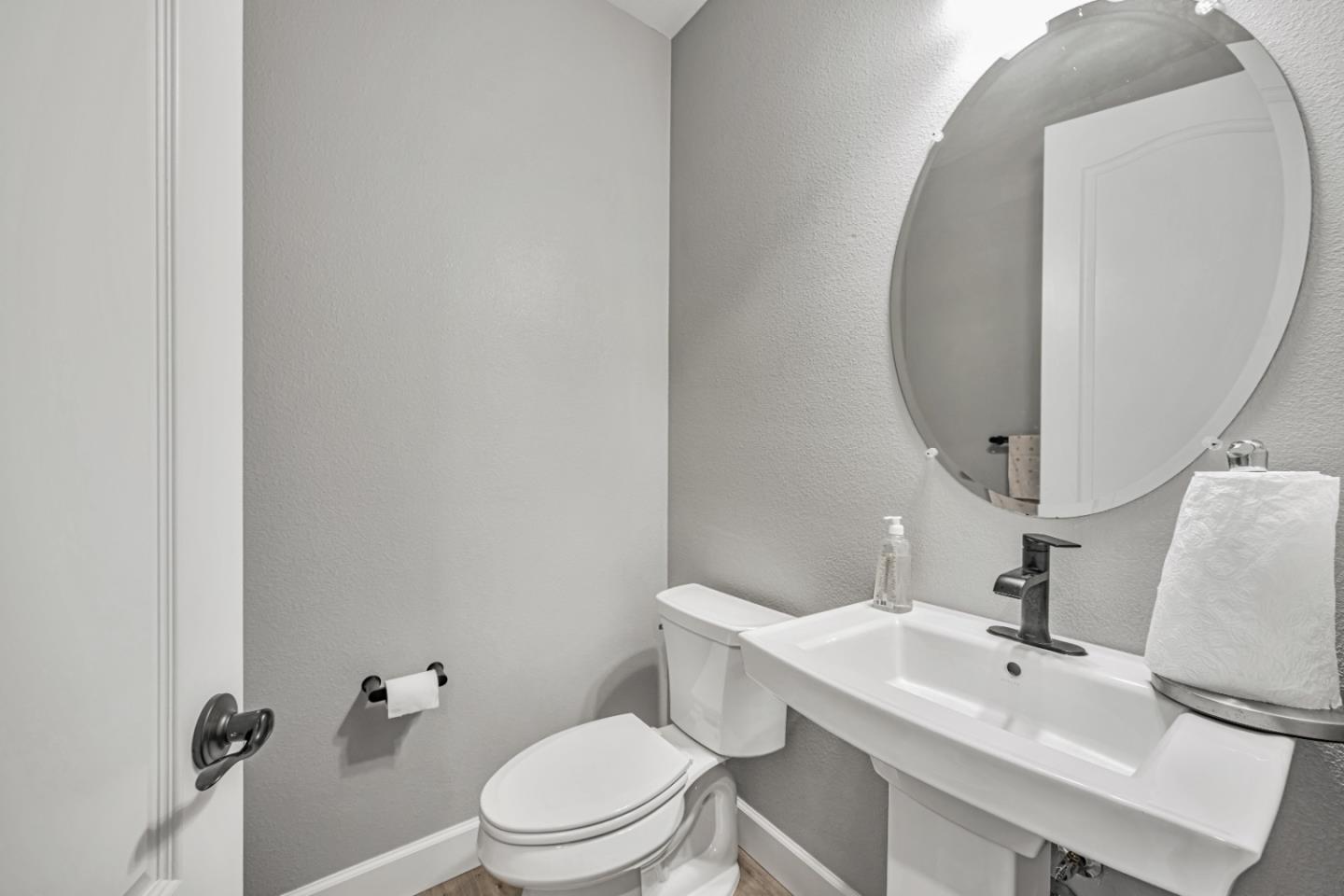 Detail Gallery Image 32 of 36 For 5706 Knight Rd, Rohnert Park,  CA 94928 - 3 Beds | 2/1 Baths