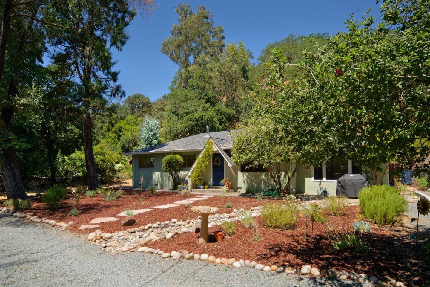 Detail Gallery Image 2 of 34 For 21571 Almaden Rd, San Jose,  CA 95120 - 3 Beds | 1 Baths