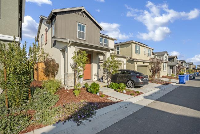 Detail Gallery Image 37 of 38 For 1873 Italia Way, Tracy,  CA 95377 - 3 Beds | 2/1 Baths