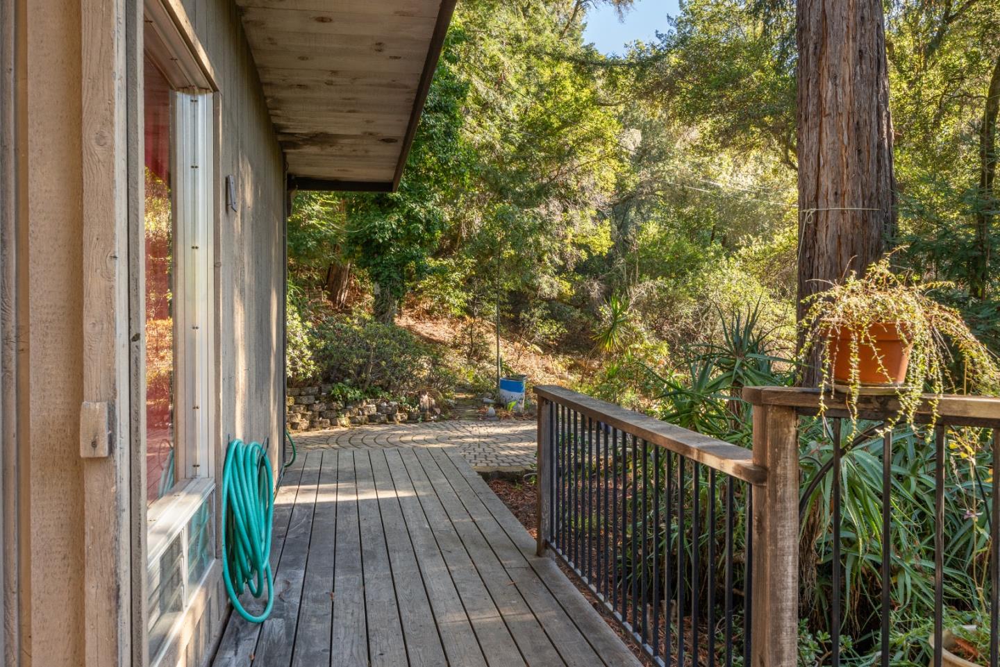 Detail Gallery Image 15 of 46 For 450 Jarvis Rd, Santa Cruz,  CA 95065 - 3 Beds | 2 Baths