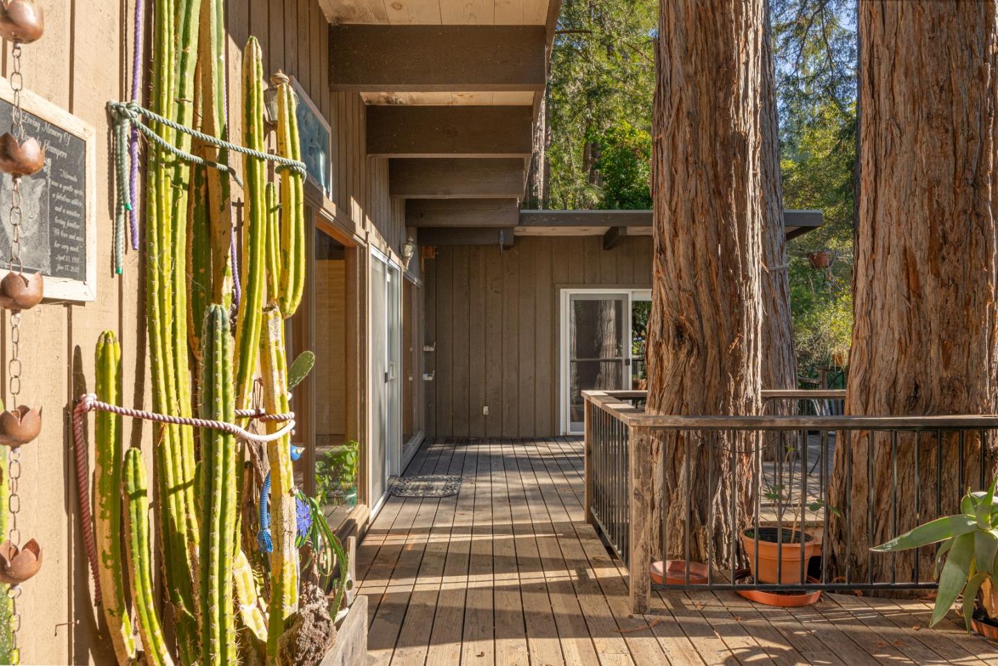 Detail Gallery Image 9 of 46 For 450 Jarvis Rd, Santa Cruz,  CA 95065 - 3 Beds | 2 Baths