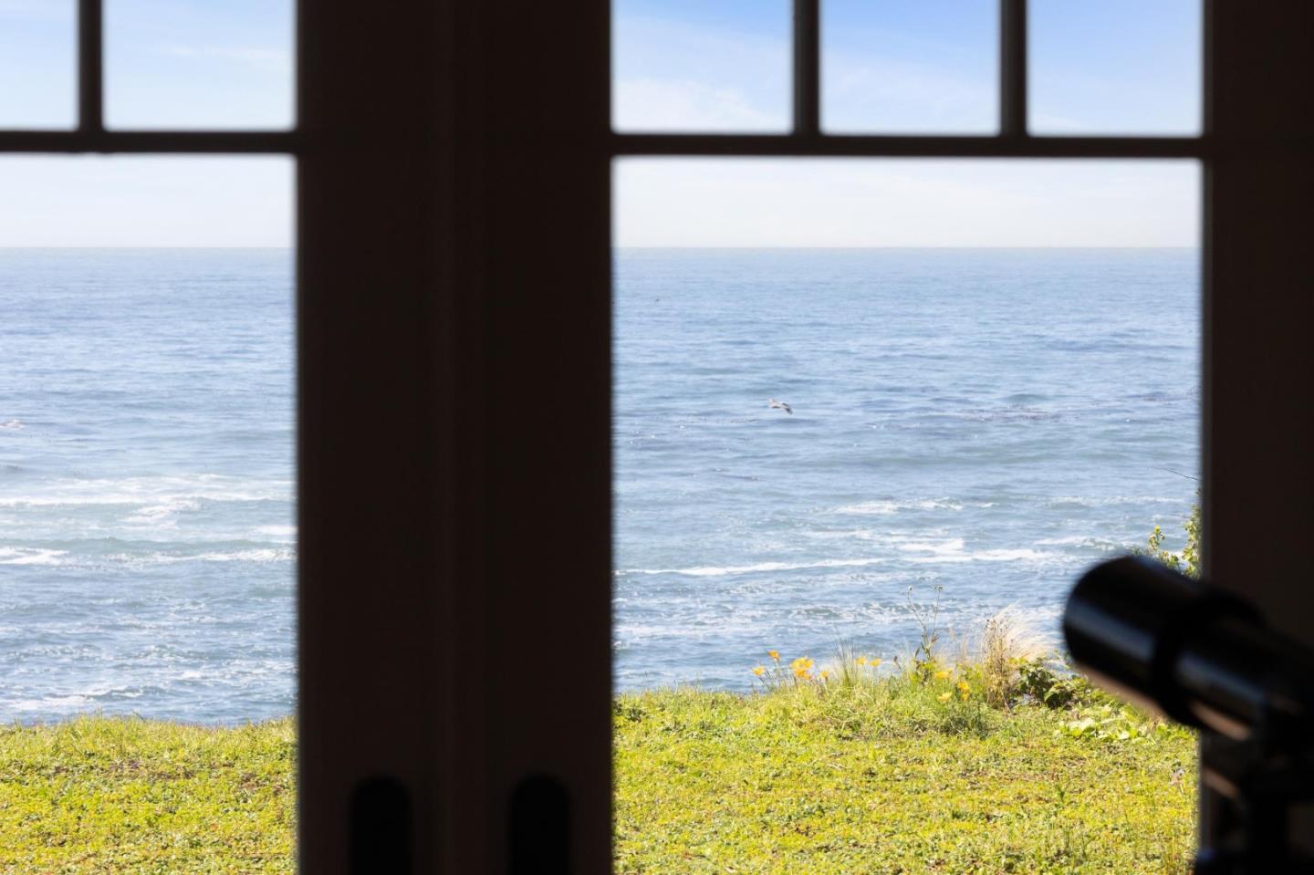 Detail Gallery Image 10 of 80 For 263 Nevada Ave, Moss Beach,  CA 94038 - 4 Beds | 4/1 Baths