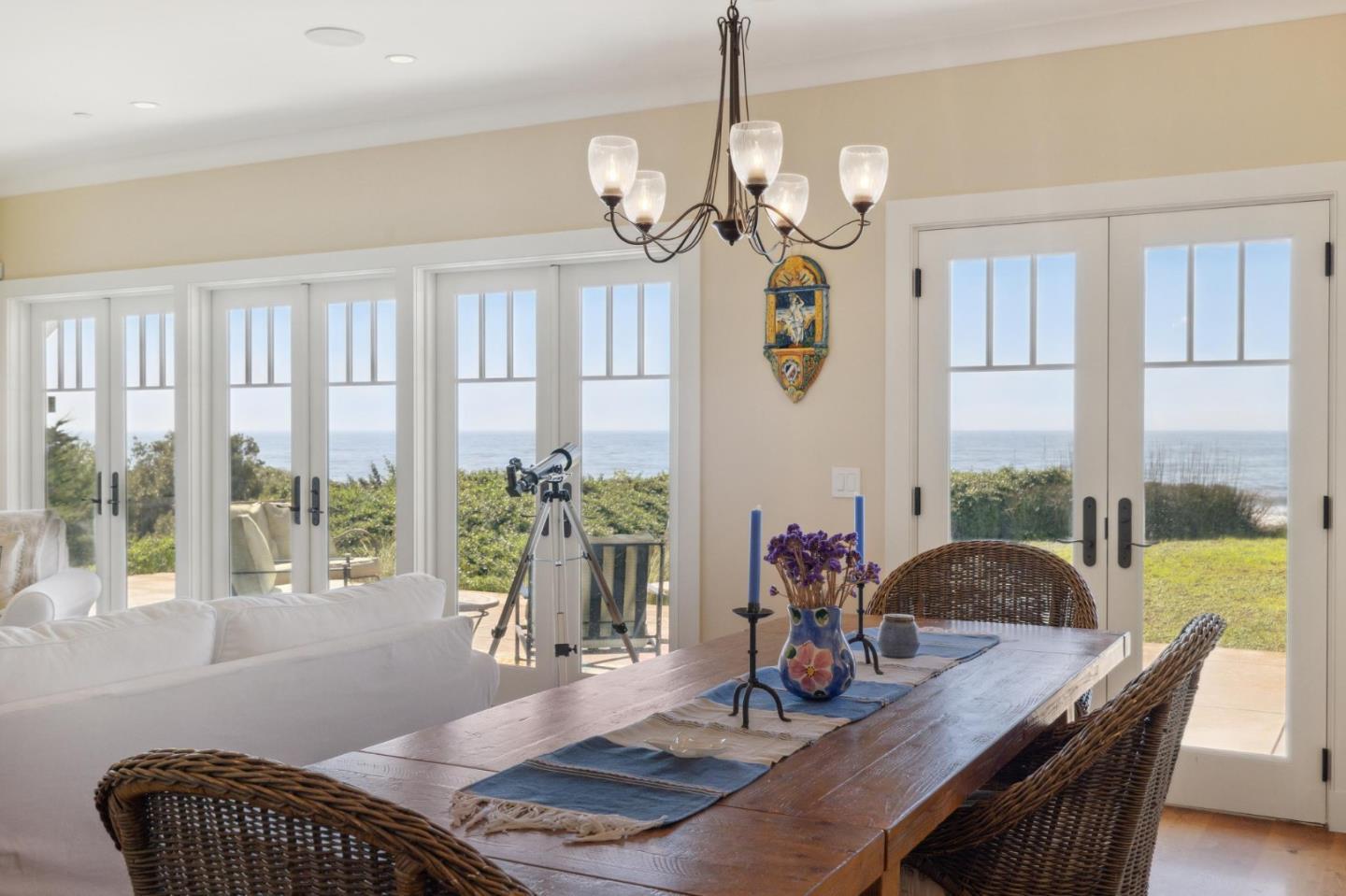 Detail Gallery Image 15 of 80 For 263 Nevada Ave, Moss Beach,  CA 94038 - 4 Beds | 4/1 Baths