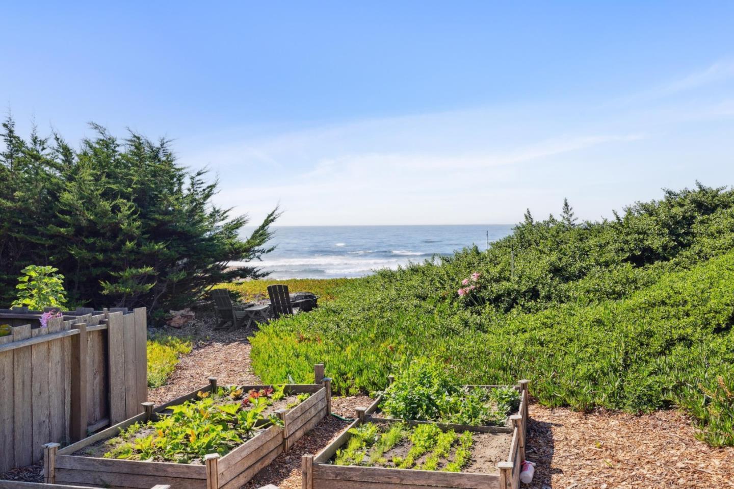 Detail Gallery Image 72 of 80 For 263 Nevada Ave, Moss Beach,  CA 94038 - 4 Beds | 4/1 Baths