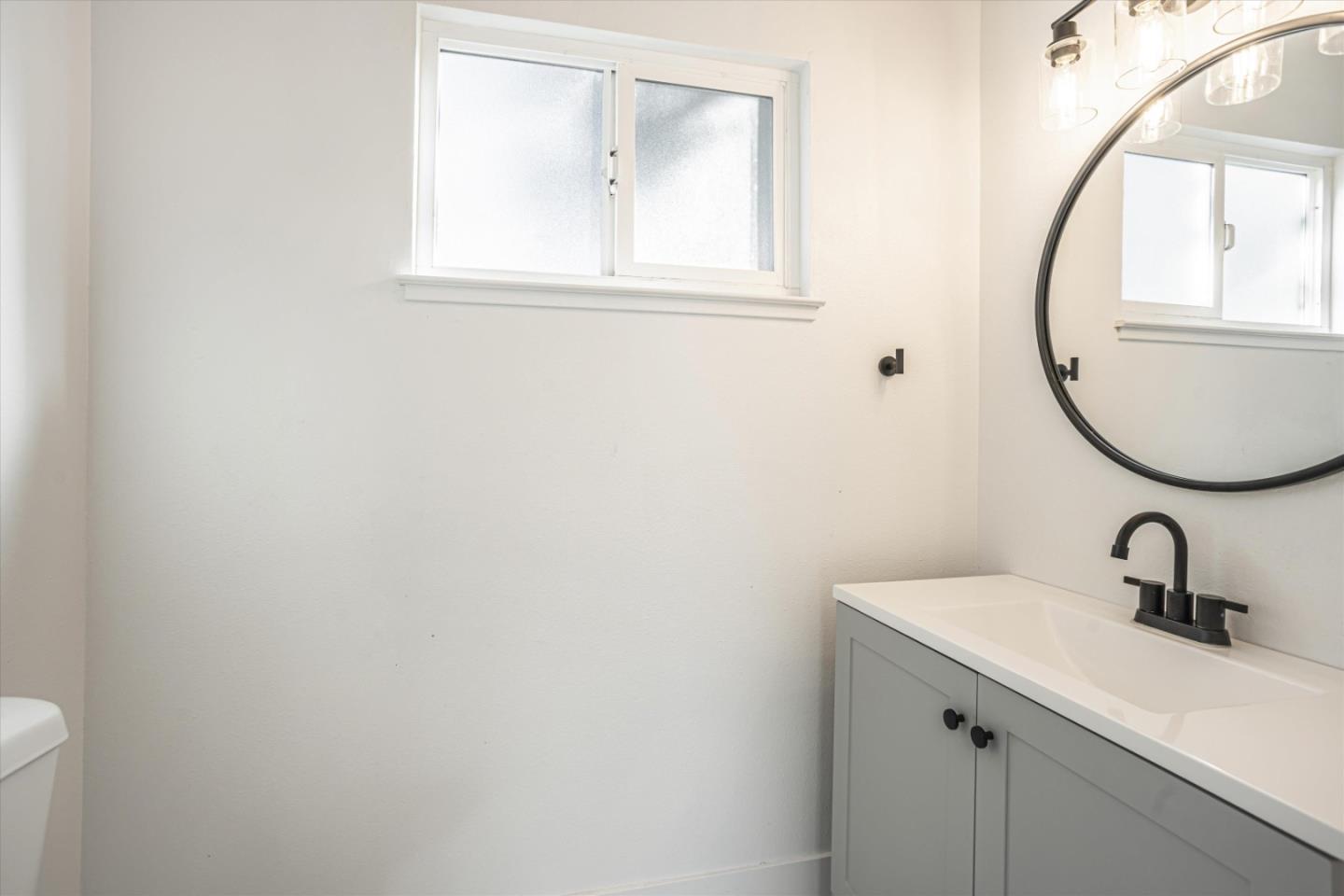 Detail Gallery Image 11 of 17 For 4116 43rd Ave, Sacramento,  CA 95824 - 3 Beds | 2/1 Baths