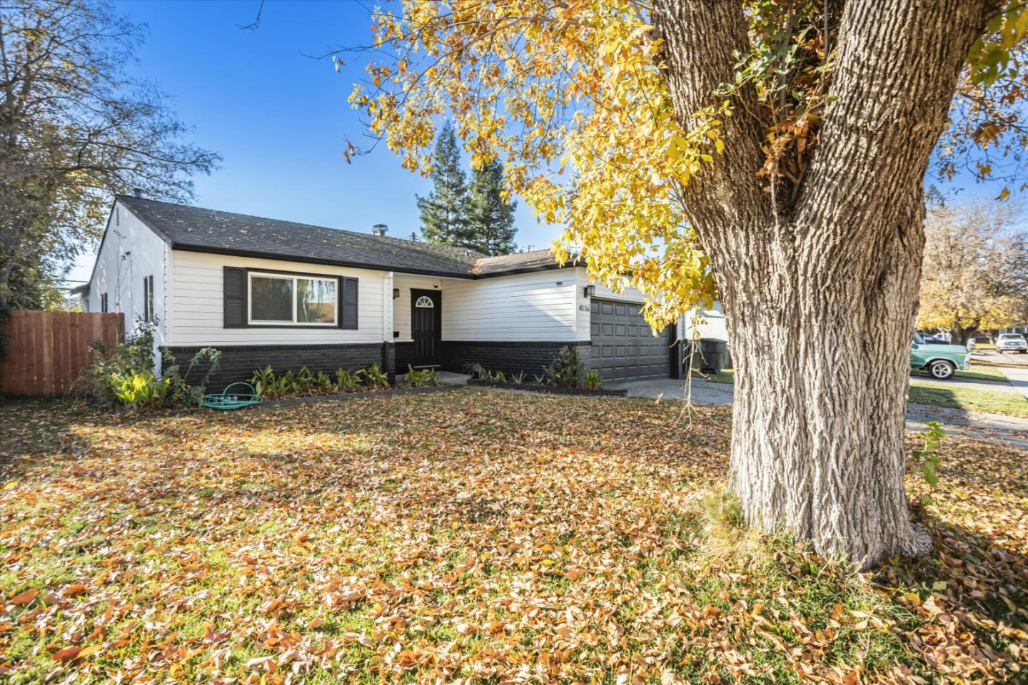 Detail Gallery Image 13 of 17 For 4116 43rd Ave, Sacramento,  CA 95824 - 3 Beds | 2/1 Baths
