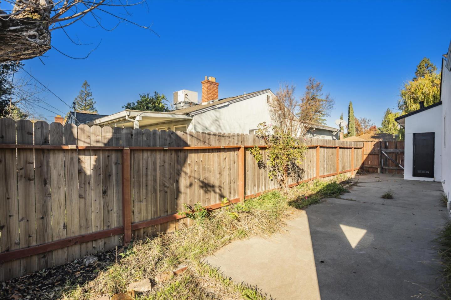Detail Gallery Image 16 of 17 For 4116 43rd Ave, Sacramento,  CA 95824 - 3 Beds | 2/1 Baths